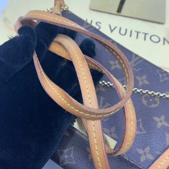 LOUIS VUITTON Monogram Favorite MM Crossbody Bag - Picture 12 of 16
